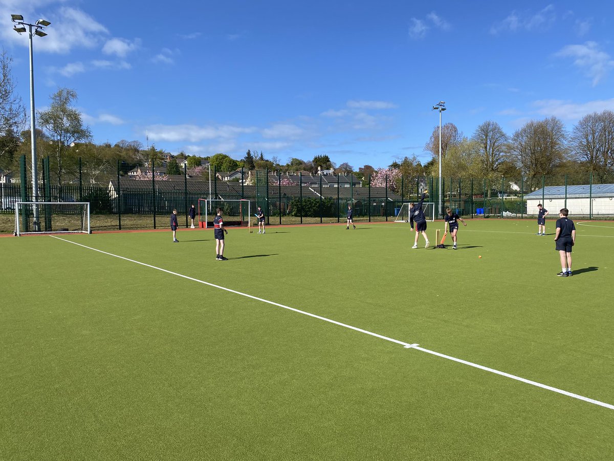 LarneGSsport's tweet image. 🏏 Cricket 🏏

Over 50 @larnegrammar cricketers out this afternoon developing their batting, bowling and fielding skills #straightdrive #lineandlength #backingup @Larne_CC