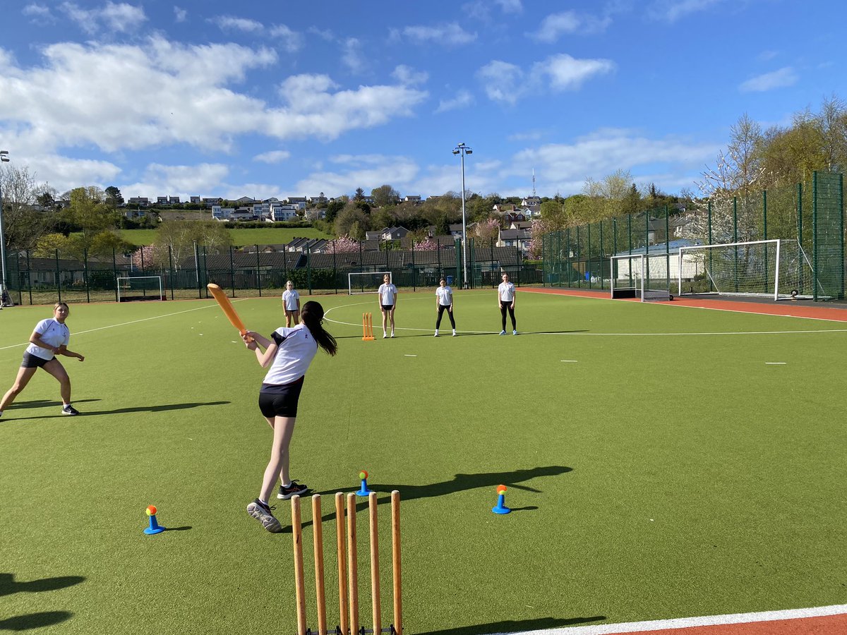 LarneGSsport's tweet image. 🏏 Cricket 🏏

Over 50 @larnegrammar cricketers out this afternoon developing their batting, bowling and fielding skills #straightdrive #lineandlength #backingup @Larne_CC