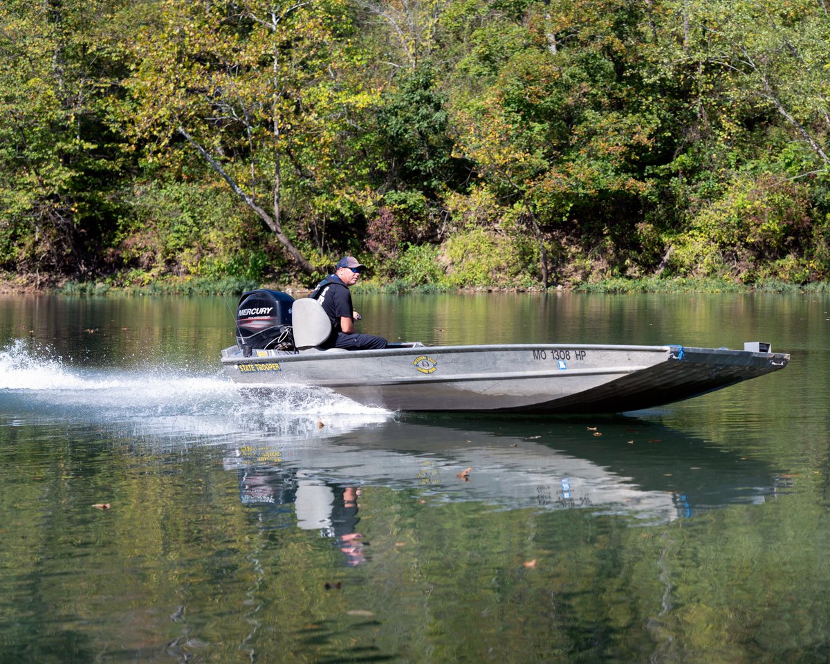 Know before you go: - Know how to operate your boat. - Know the waterways. - Know what to do to protect yourself and your crew in an emergency. #WaterWednesday