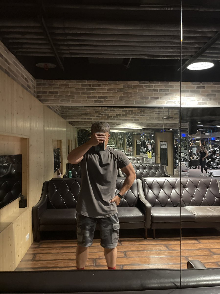 要上不上要下不下的