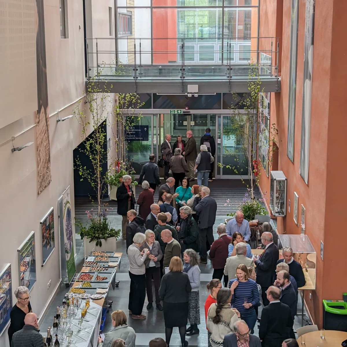 ✨Dianna Bowles Building✨ Celebrating the naming of the Department of Biology K, L & M Blocks! Artwork (in the first photo): Hidden Worlds - Secret Lives A CNAP programme of Outreach into the Community, in which microscopes were taken into primary schools across Yorkshire.