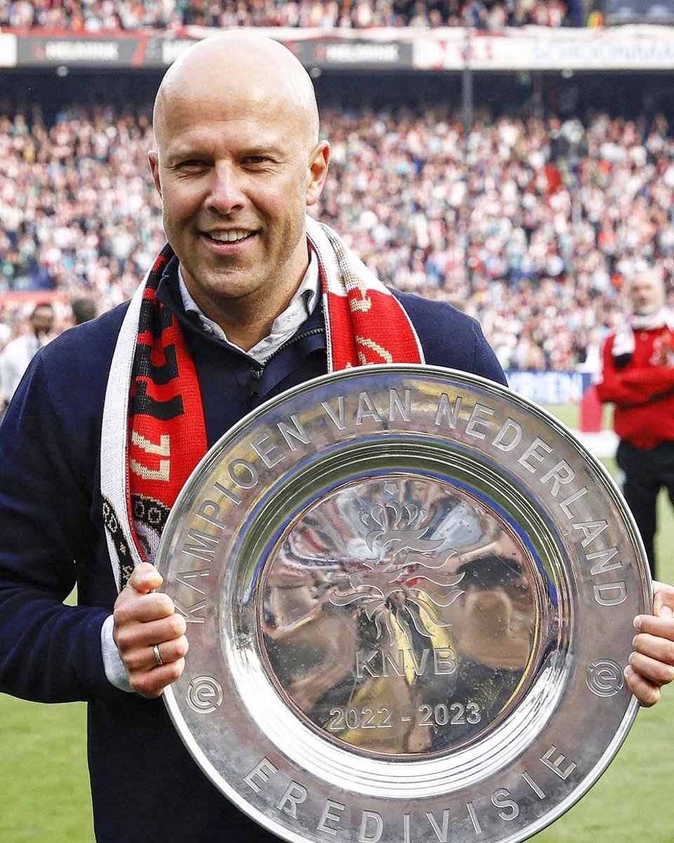 sudanalytics_'s tweet photo. 🤯🏴󠁧󠁢󠁥󠁮󠁧󠁿🇳🇱 Liverpool ELIGIÓ a ARNE SLOT como reemplazante de Jürgen Klopp y ya está NEGOCIANDO con Feyenoord.

Vía @FabrizioRomano. https://t.co/CTLAO4cUQy