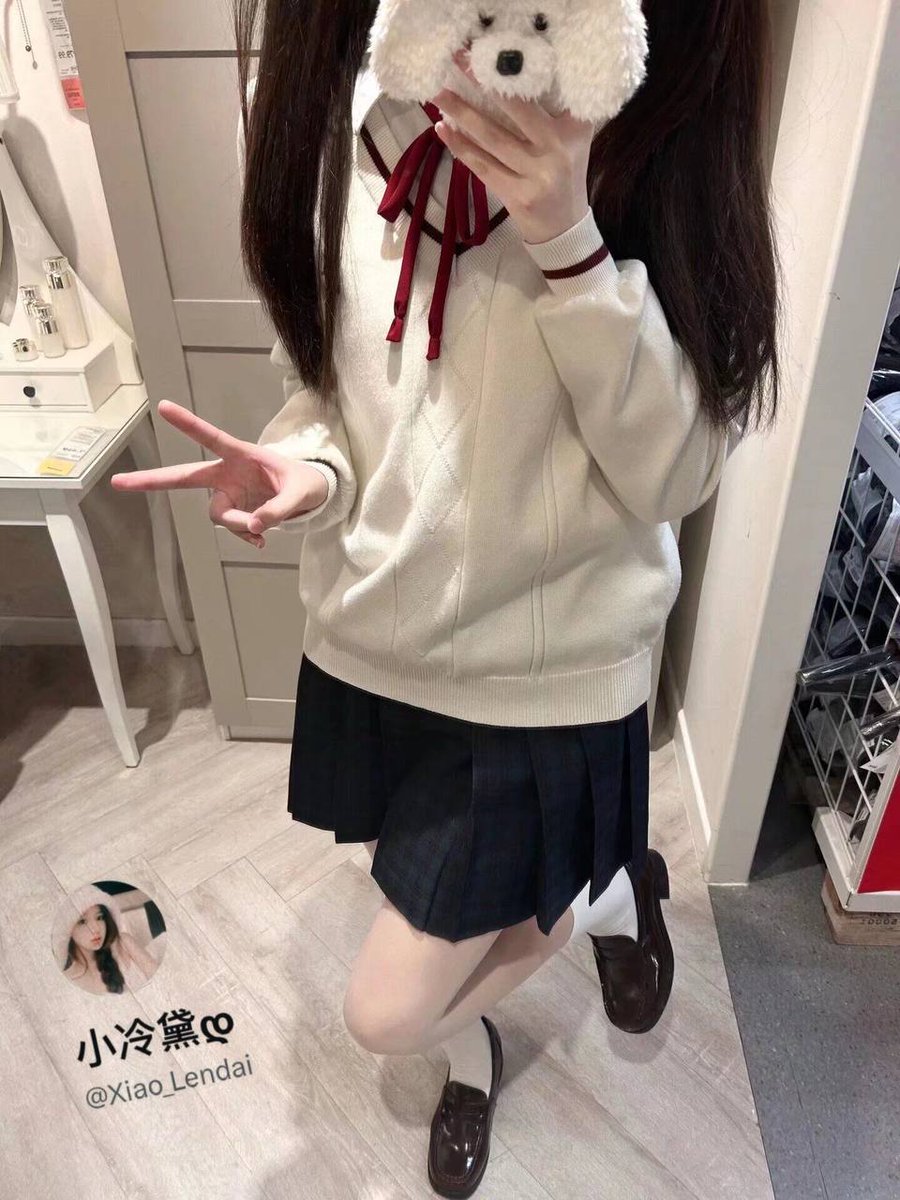 刚才隔壁男大问我是不是在做福利姬！
我:？？？？
我该怎么让他保密？ https://t.co/dPuZxBy19n