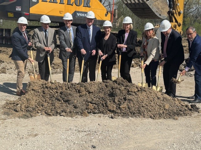 IHDA is thrilled to be a part of the groundbreaking for Zion Woods in Deerfield, IL, providing 25 units of affordable housing and vital support services for families. #AffordableHousing #CommunitySupport 🏘️
