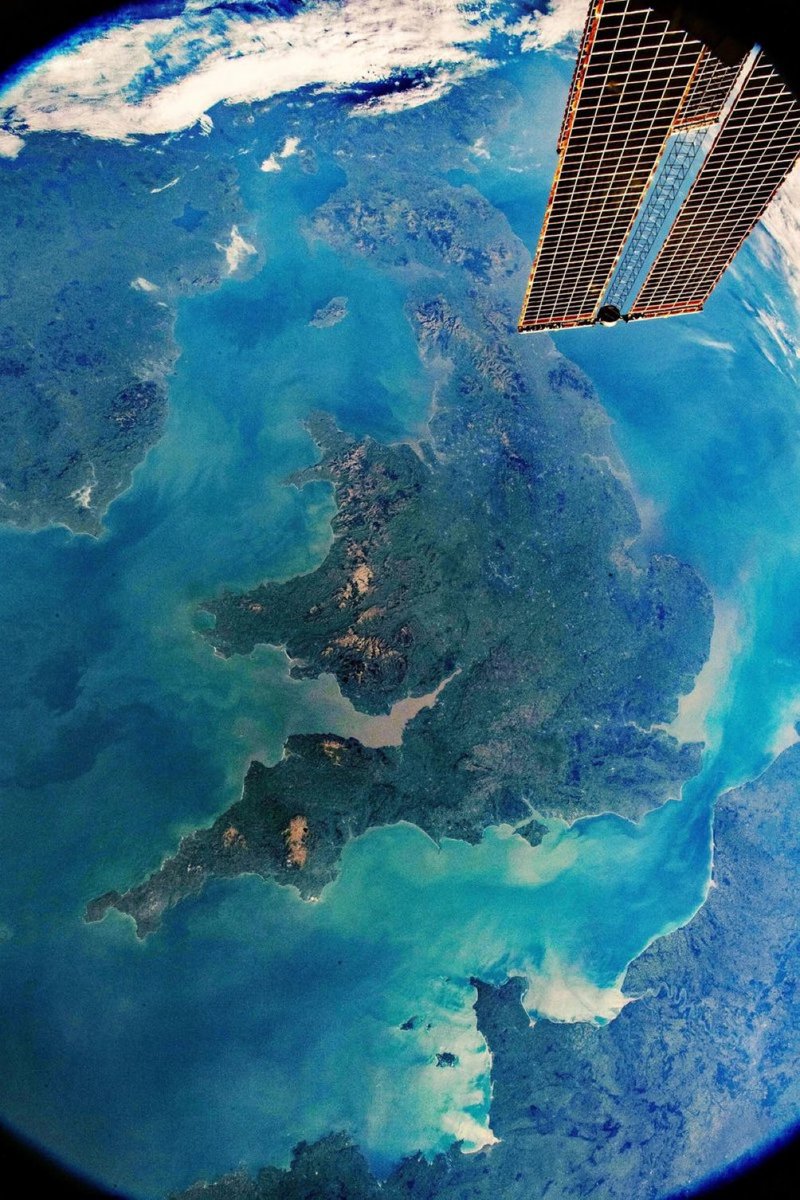This what the United Kingdom looks like from space. It looks majestic!