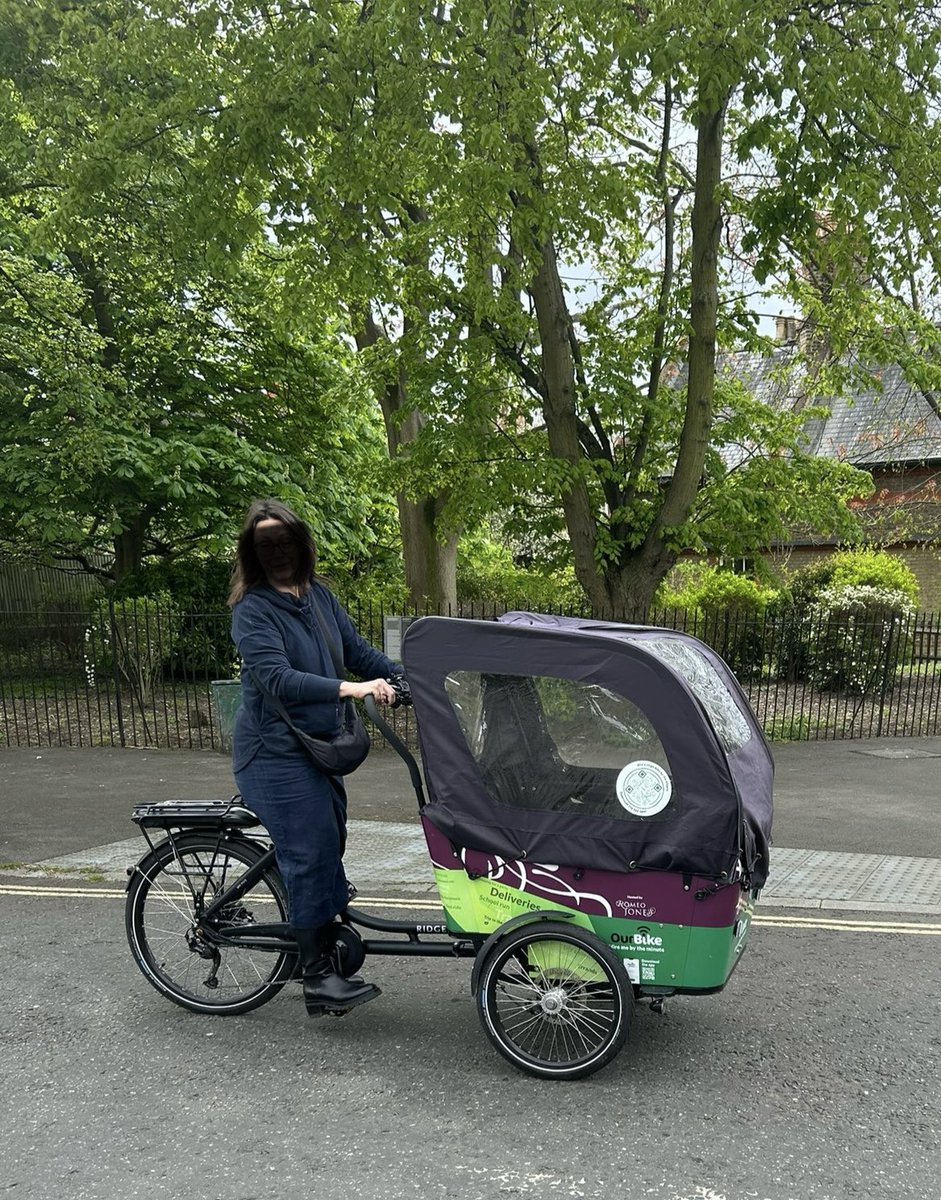 Lovely to see the Romeo Jones electric cargo bike out and about. This lady said she’d just done her @sainsburys weekly shop with it! If you’d like to hire the bike please get in touch with Patrick at Romeo Jones at 80 Dulwich Village or @OurBikeUK