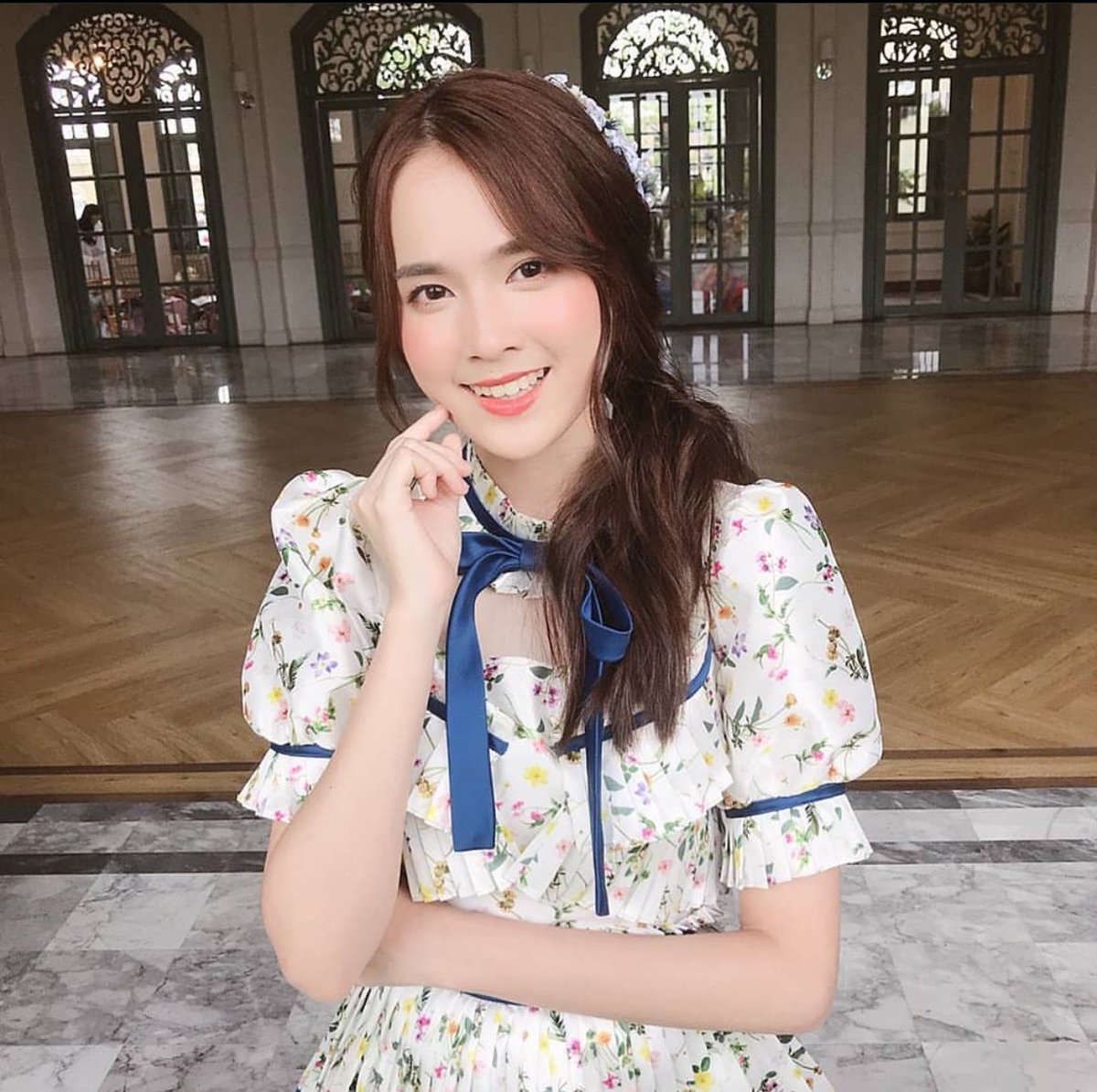 imigohiei's tweet photo. รู้จักออมครั้งแรก
💕2018 ติดเซม Kimi wa Melody
ตอนนั้นประกาศอีกเพลงก่อนแล้วออมไม่ติด แต่มาติดเพลงหลักอย่าง Kimi wa เลย
💕2019 สะดุดตาในงานฟุตบอลประเพณี แบบสวยจังเลยตามไปดู theater
💕มาโดนตกจริงๆตอน Matsuri 2023 ออมอยู่บูธเดียวกับรินะ แบบรั่วจังอะคนนี้😂
#JourneyWithAom
#AomCGM48 https://t.co/vsCw6spYsF