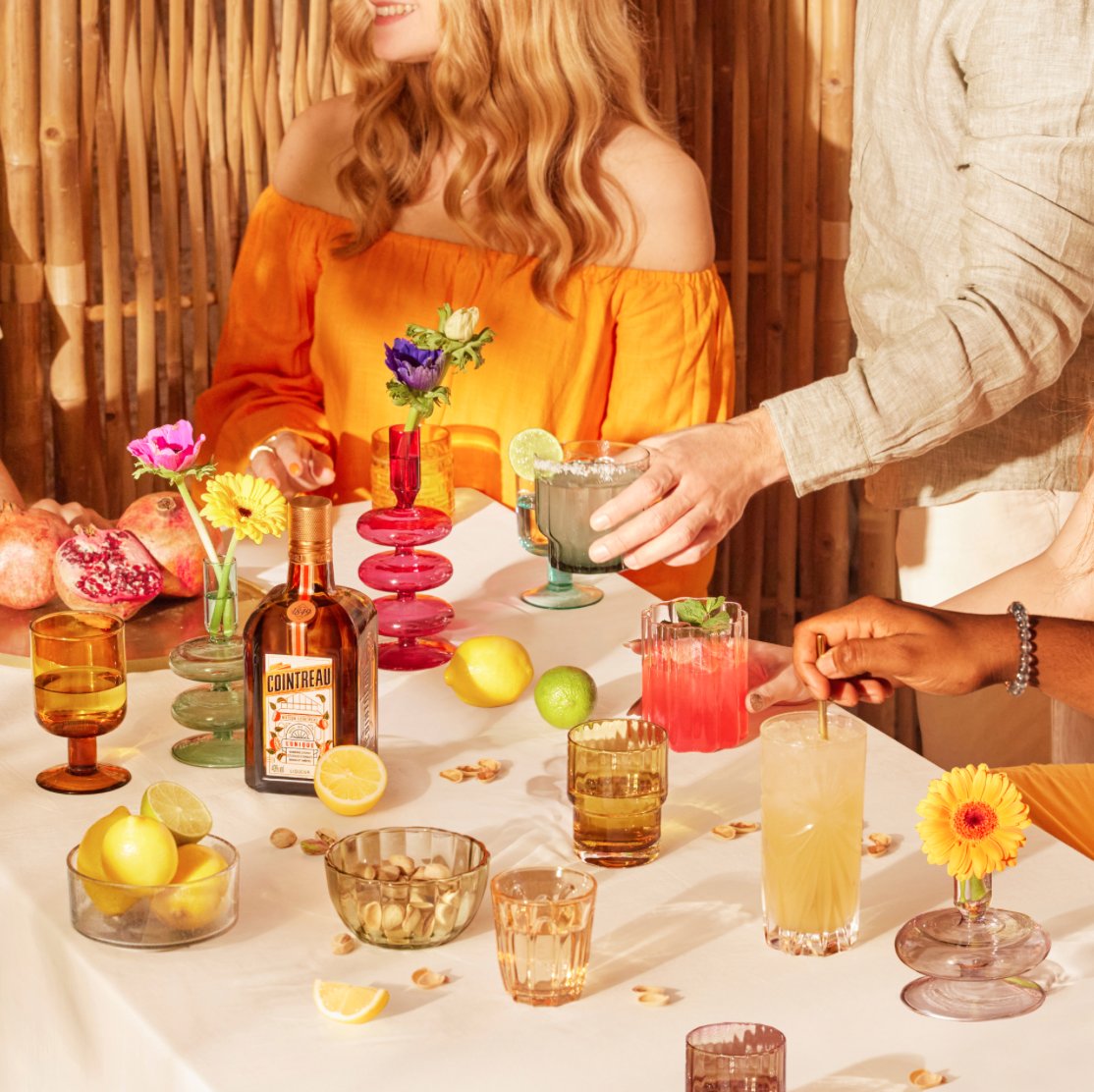 If like us you're already dreaming of a #CointreauSummer, here's some inspo for you!

#cointreau #cointreauchangeseverything #mixology #seasonality #drinkresponsibly #summeriscoming