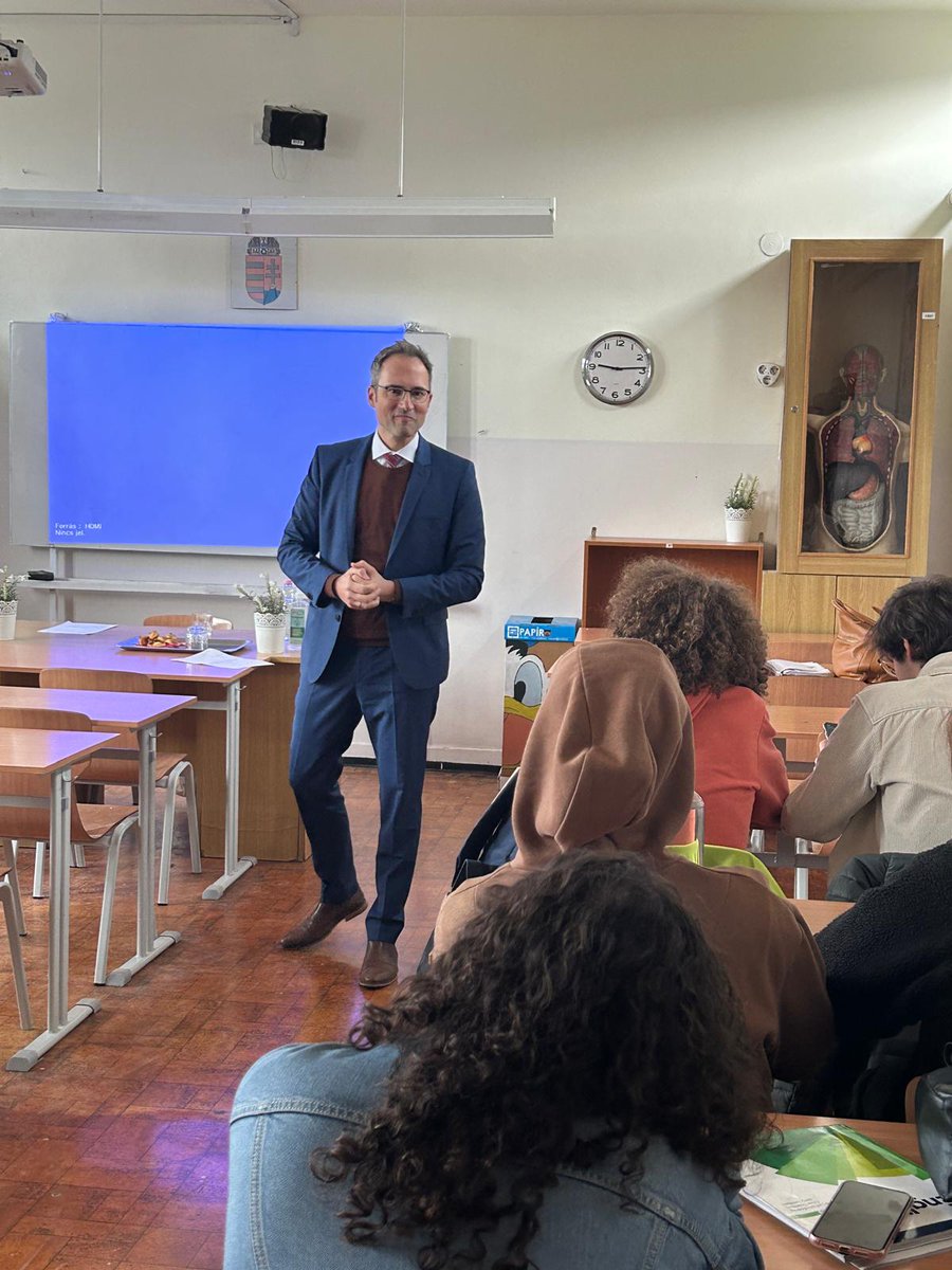 At the invitation of 🇭🇺Ambassador-at-Large for Climate Barbara Botos, we joined 🇭🇺 sustainability week and discussed climate and environment issues with very knowledgeable students at Tamási Áron High School. Let's work together to #SaveThePlanet ! #sustainability #EarthDay2024