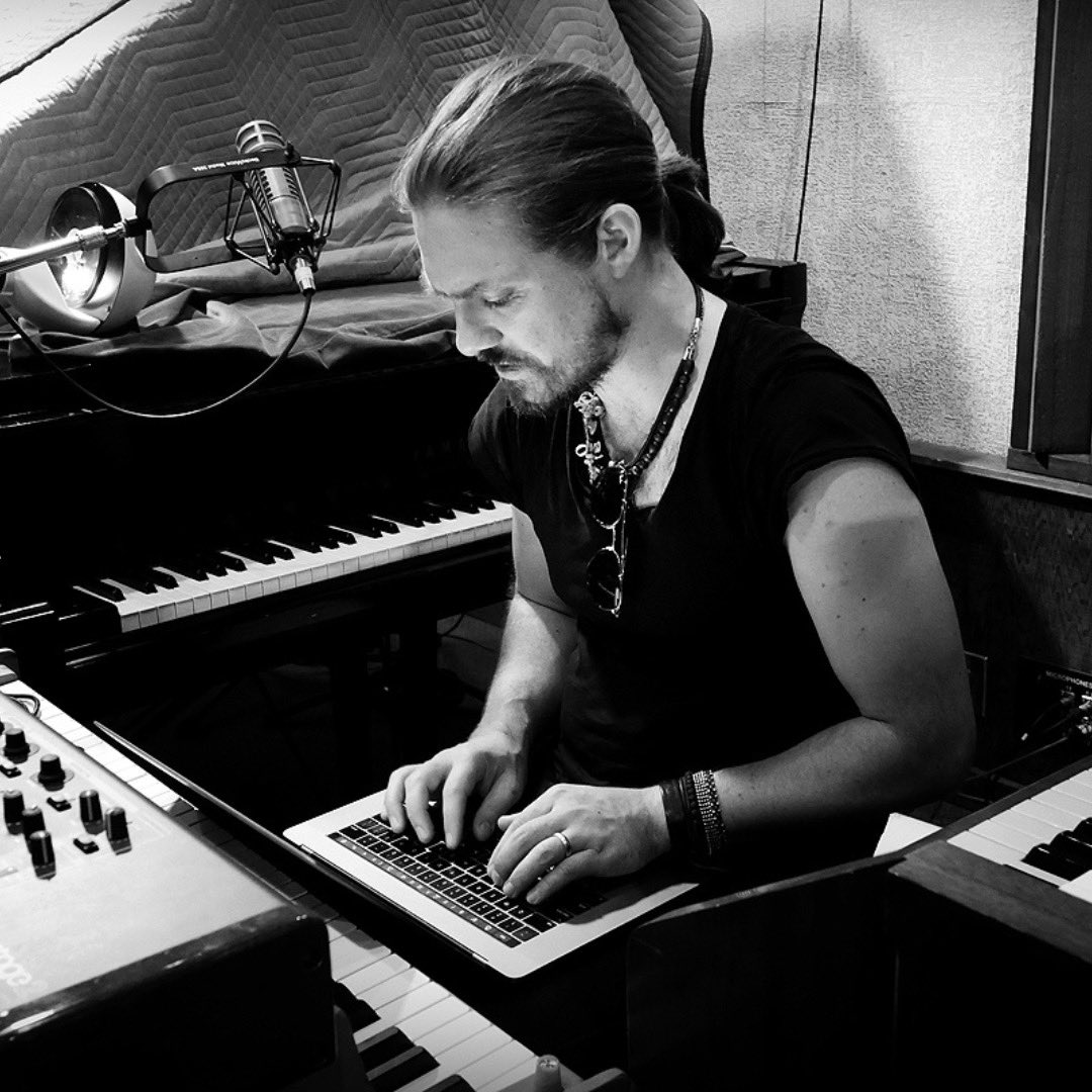 hansonmusic's tweet photo. Recording sessions for ‘Against the World’ at Muscle Shoals and 3CG Studios. Continue looking back on 20 years of 3CG Records with us! https://t.co/DqOfSAgnjA