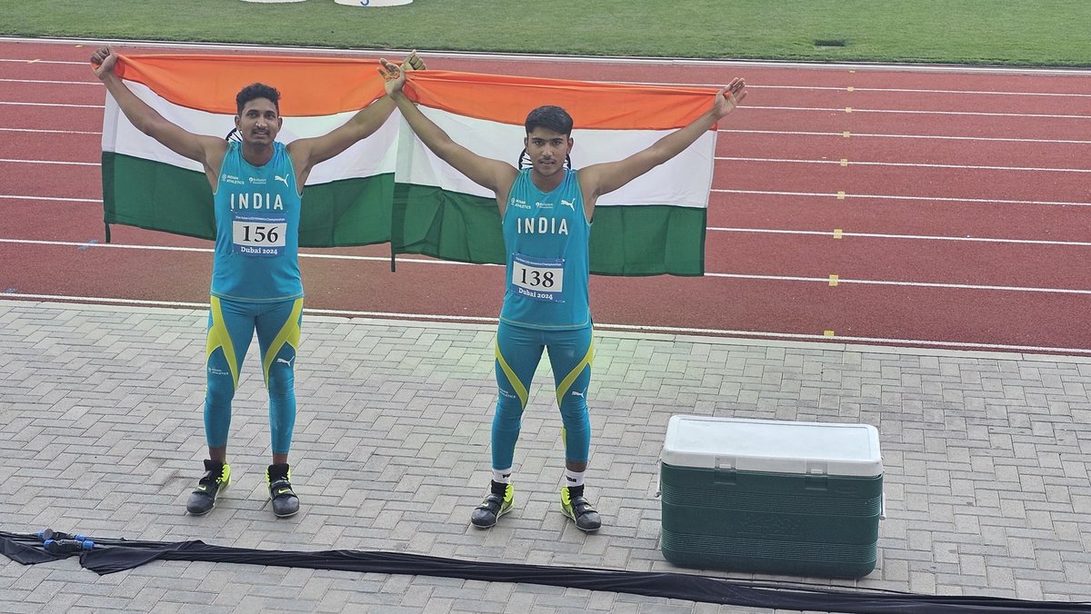 Indian javelin stars shone brightly at Asian U20 Athletics Championship in Dubai in men's javelin throw event.

🥇 Deepanshu Sharma wins gold with a massive 70.29m throw 

🥈 Rohan Yadav claims silver with a 70.03m effort

#AsianU20Athletics #JavelinThrow  #DubaiChampionship