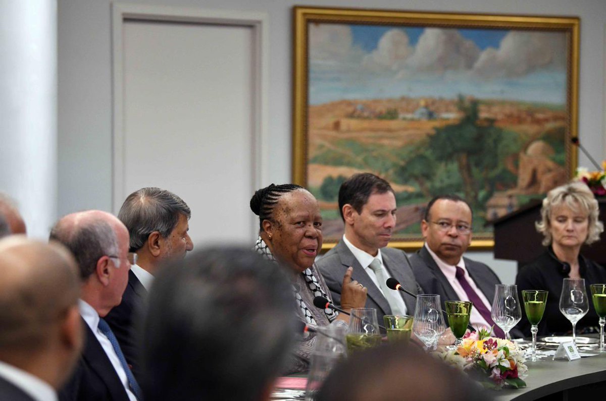 #SAinBrazil🇿🇦🇧🇷 | Minister Naledi Pandor, speaking at a dinner hosted by Amb. Ibrahim Alzeben of Palestine in honour of Dr Pandor and Minister Mauro Vieira, Minister of Foreign Affairs of the Federal Republic of Brazil, in Brasilia. 22/04/2024

LISTEN | on.soundcloud.com/jY589oYi2o7Gxd…