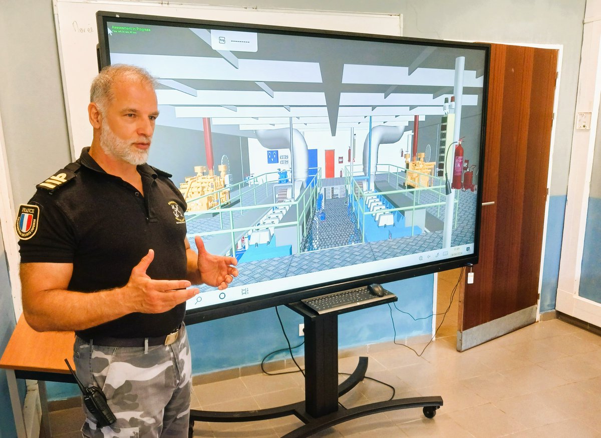 EnvrTica's tweet photo. L'école🇬🇶🇫🇷 navale de TICA monte en gamme dans ses formations de MECANICIENS grâce à l'acquisition d'un SIMULATEUR MACHINE! 
Un grand merci à tous ceux qui ont permis cette opération!
@FranceMalabo 
@CoopSecuDefense https://t.co/OHSHwaE8Qz