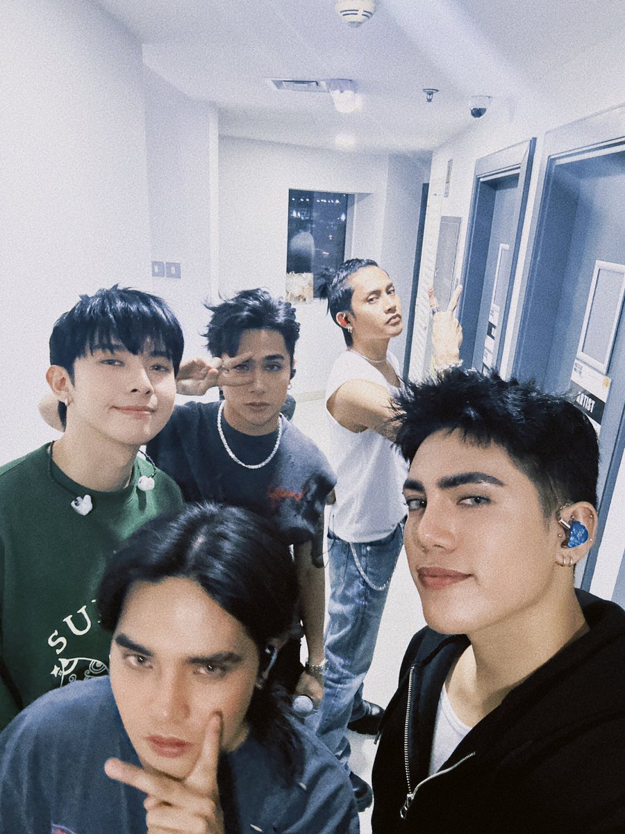 SB19Official's tweet image. Marhaba Dubai! Sabah al noor! We can't wait to see all of you, especially our kababayans. Get ready for a night of music, kulitan, and good vibes! Let's make this night one for the books! 💥
#SB19 #PAGTATAG #SB19PAGTATAG #PAGTATAGWorldTourDubai
#PAGTATAGWorldTourAsia