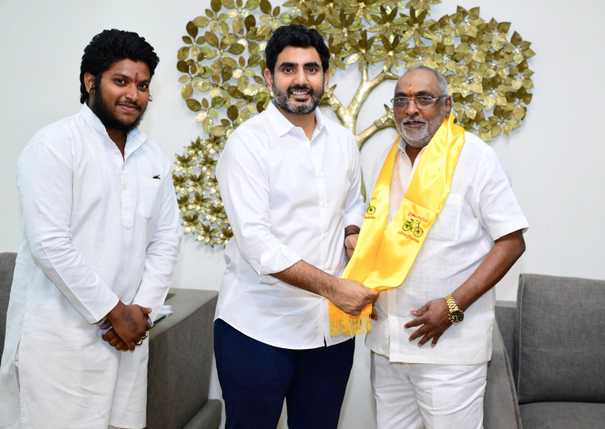 naralokesh tweet picture