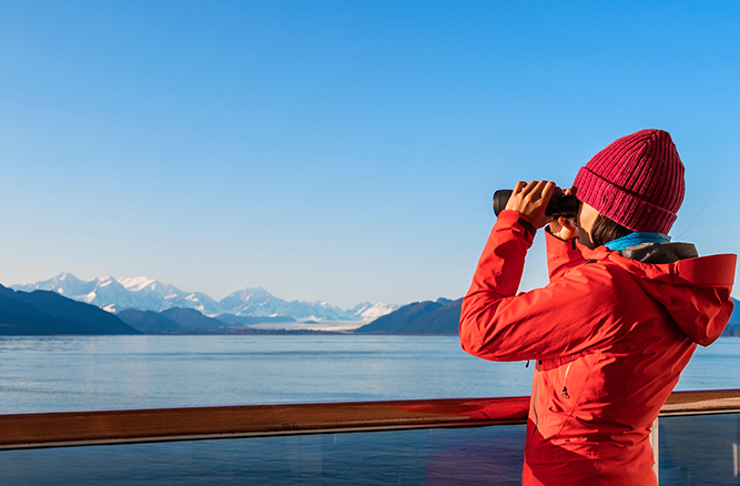 Cruise, drive, or fly? We explore the best ways to plan a trip to Alaska and explore its stunning landscapes. #AlaskaCruise #AlaskaRoadTrip ow.ly/RiIh50RjTTH