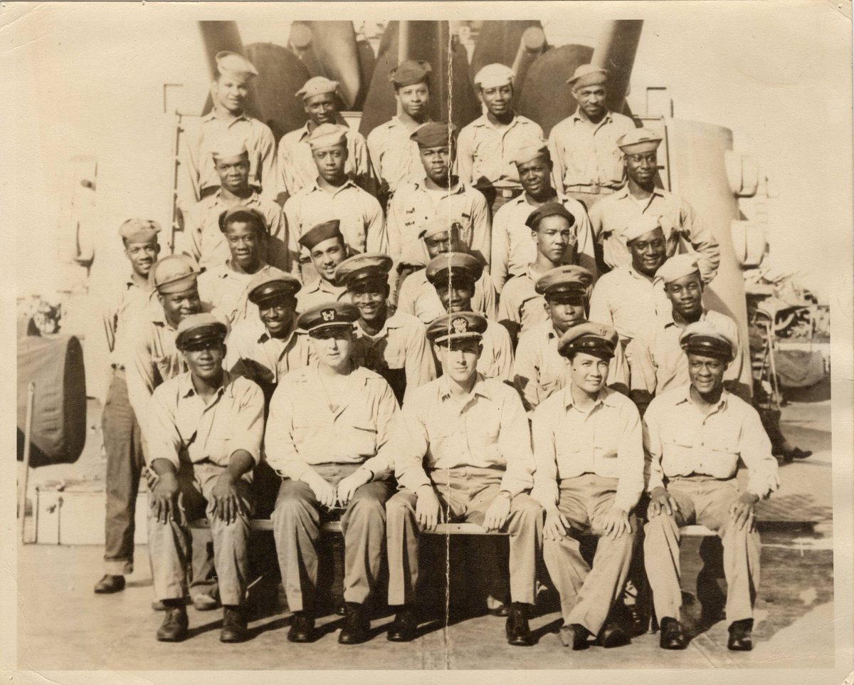 blackheritageRI's tweet photo. Sailors aboard the USS Topeka, August 28, 1945. World War II Veteran, William Spencer DeCoursey (1914-1975), of Newport, is pictured, second from the right in the second row.

#RIBHS #BlackVeterans #Navy #BlackHistory #BlackHistoryMatters #WWII https://t.co/uZWeyb3y5n