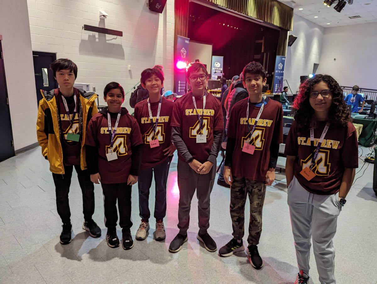 MrBDuguid's tweet photo. @hcdsbsteam @HCAA2017 Rocket League Tournament @HCDSB 

@St_Andrew145 is well represented with 2 teams competing for the cup @NotreDameHCDSB ! https://t.co/dhB9fKgaPw