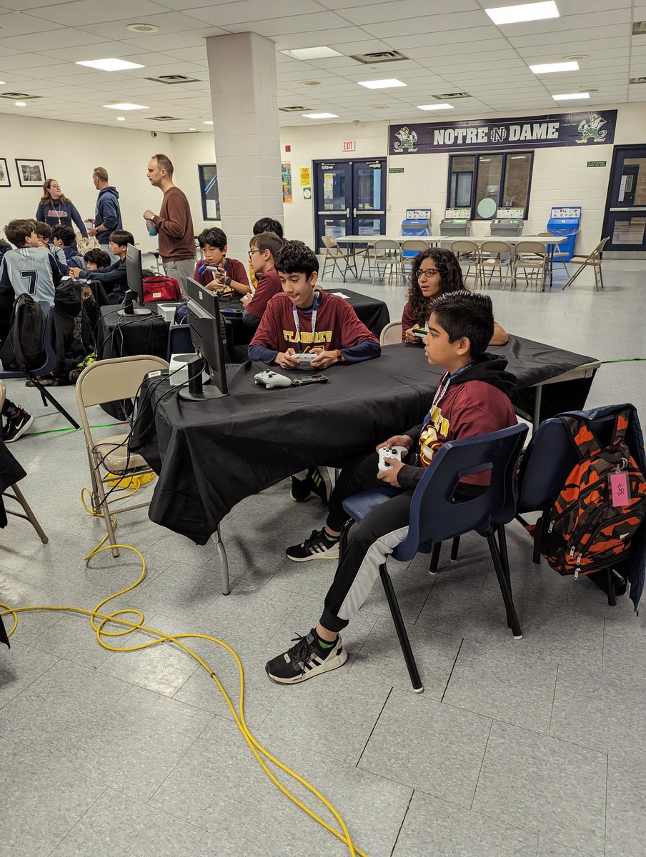 MrBDuguid's tweet photo. @hcdsbsteam @HCAA2017 Rocket League Tournament @HCDSB 

@St_Andrew145 is well represented with 2 teams competing for the cup @NotreDameHCDSB ! https://t.co/dhB9fKgaPw