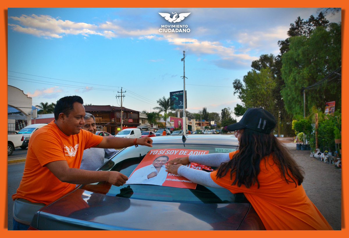 juliomoriba's tweet photo. Saludar mano a mano y escuchar las preocupaciones de nuestra gente es parte fundamental de esta campaña, les damos a conocer nuestras propuestas y recibimos un gran apoyo de mis paisan@s de mi querido Valle Eteco. #YoMeEncargo #YoSiSoyDeAqui #ElValleEtecoMereceMás https://t.co/AYCae5zhM1