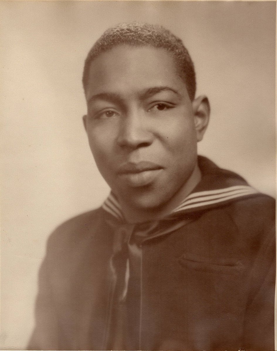 blackheritageRI's tweet photo. Sailors aboard the USS Topeka, August 28, 1945. World War II Veteran, William Spencer DeCoursey (1914-1975), of Newport, is pictured, second from the right in the second row.

#RIBHS #BlackVeterans #Navy #BlackHistory #BlackHistoryMatters #WWII https://t.co/uZWeyb3y5n