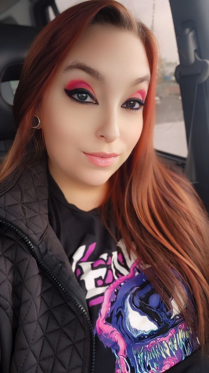 Rain rain go away...hope y'all aren't stuck in the rain. 

#selfie #pic #pics #picture #twitch #twitchstreamergirl #twitchtv #twitchstreamer #gamer #chill #chillvibes #entertainer #gamer #pcgamer #pcgaming #me #hey #nothingspecial