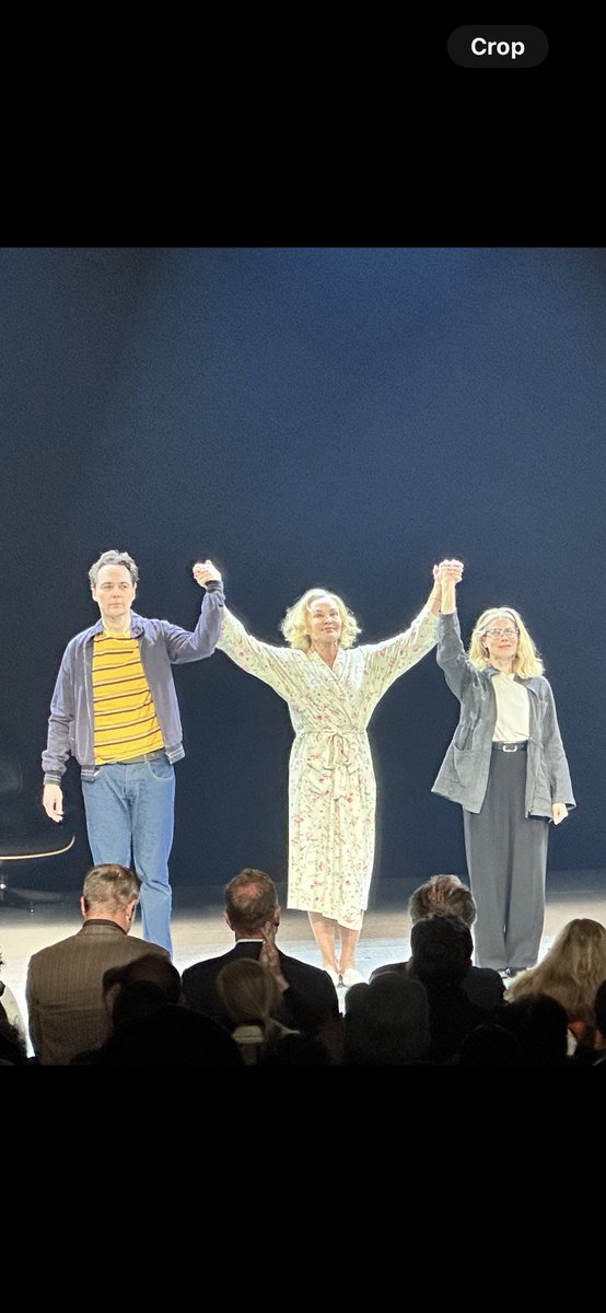 Emily Creighton tweet media