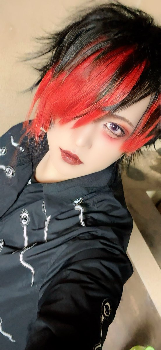 bassman_kazuki's tweet photo. サイエンスありがとう！！

あと、ダミットランドは3回！！
りんりんは5/29がラスト！！

良いバンドだったと記憶に残るように飲むからみんなで乾杯しよ！ https://t.co/DCY8d8v3EB