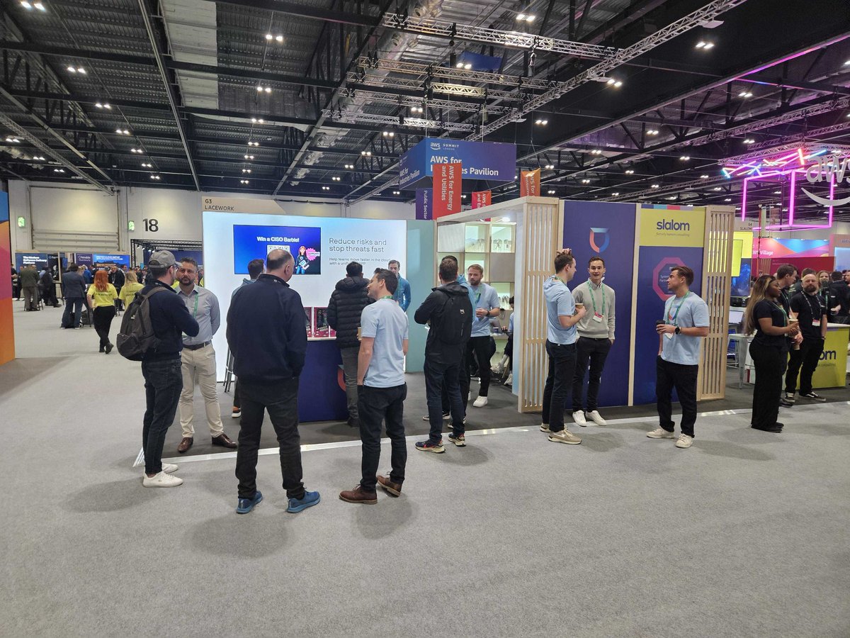 Lacework's tweet photo. We've had an AWS-ome day at #AWSSummit London! 🙌 Thanks to our crew who spent the day showing attendees how @awscloud and Lacework advance #cloudsecurity operations together 💪 Next up - Singapore! #AWS #CloudSecure https://t.co/v8KUjysNjN