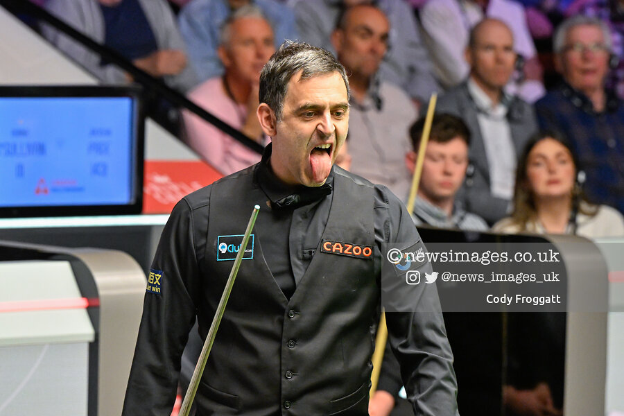 news_images_uk's tweet photo. Osshhh - @ronnieo147 reacts, during the Cazoo World Championships 2024 at Crucible Theatre, Sheffield, United Kingdom, 24th April 2024
(Photo by @codyphoto99 /News Images)
#ronnieosullivan #SnookerWorldChampionship #TheRocketMethod https://t.co/LOHHwNgKGd
