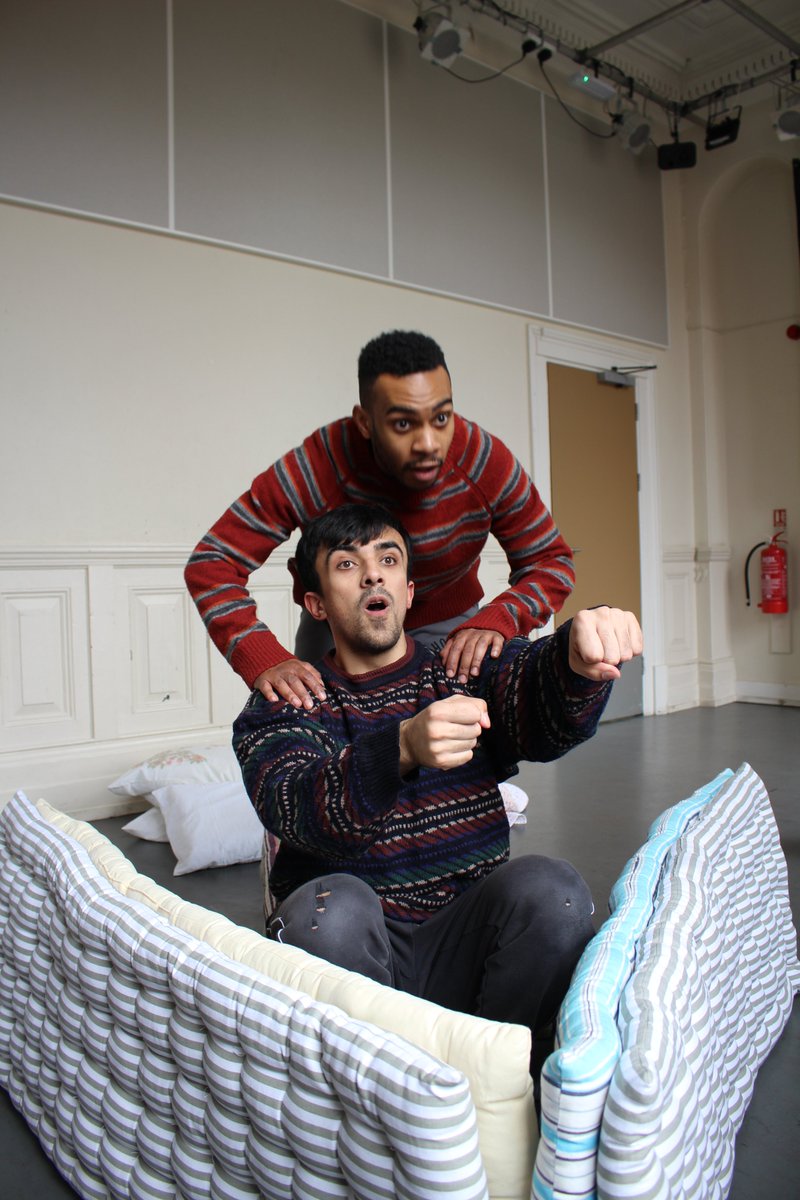 HalfMoonTheatre's tweet photo. 📷 PHOTO DROP 📷
Rehearsals for #TenInTheBed have entered its second week. Here’s a sneak peek into what’s been happening.
🛌 Ten in the Bed, by @stevetasane
📷 Touring 4 May-16 June 2024
🧒 Ages 3-8
#FamilyTheatre #KidsTheatre #Touring #TYA #PYA #PhotoDrop #Rehearsals https://t.co/cxFpQBs0Ui