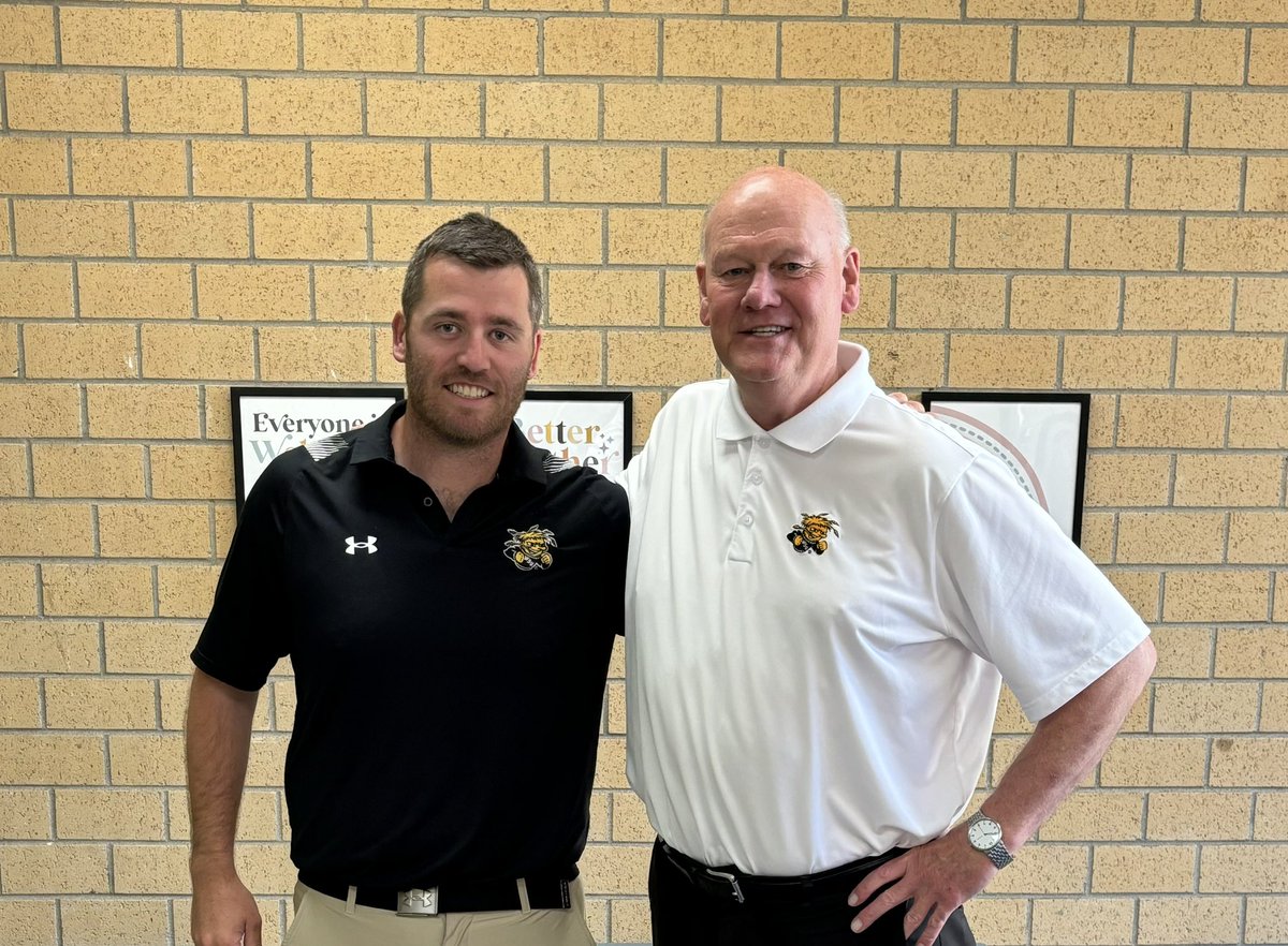 BrentKemnitz's tweet image. Great repping @WichitaState in support of the @unitedwayplains with Katie Zimmerman, @TJ_Cleveland and @glavinod 🌾📚