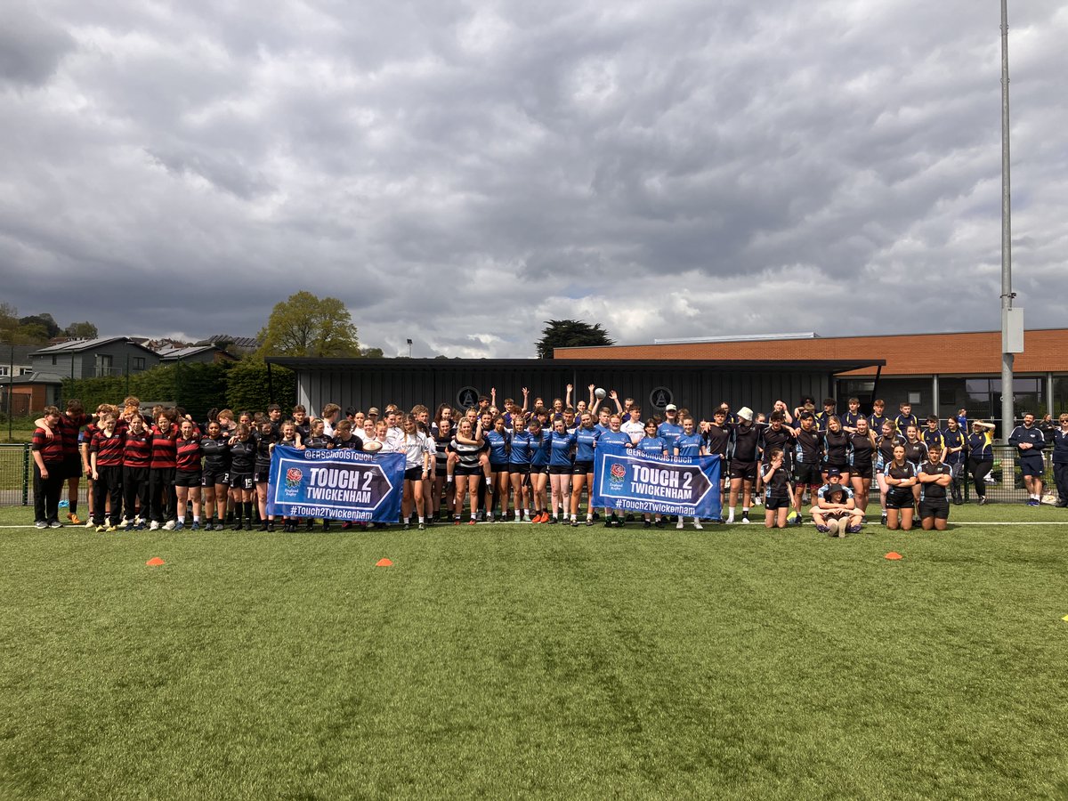 'our students had a fantastic time, and really enjoyed their first ever mixed sport competition' Great T2T Year 12/13 event run by @execollsport today! Loads of people new to rugby, student leaders refereeing 👍 Still 20 year 9 events to go --> bit.ly/T2TSignup