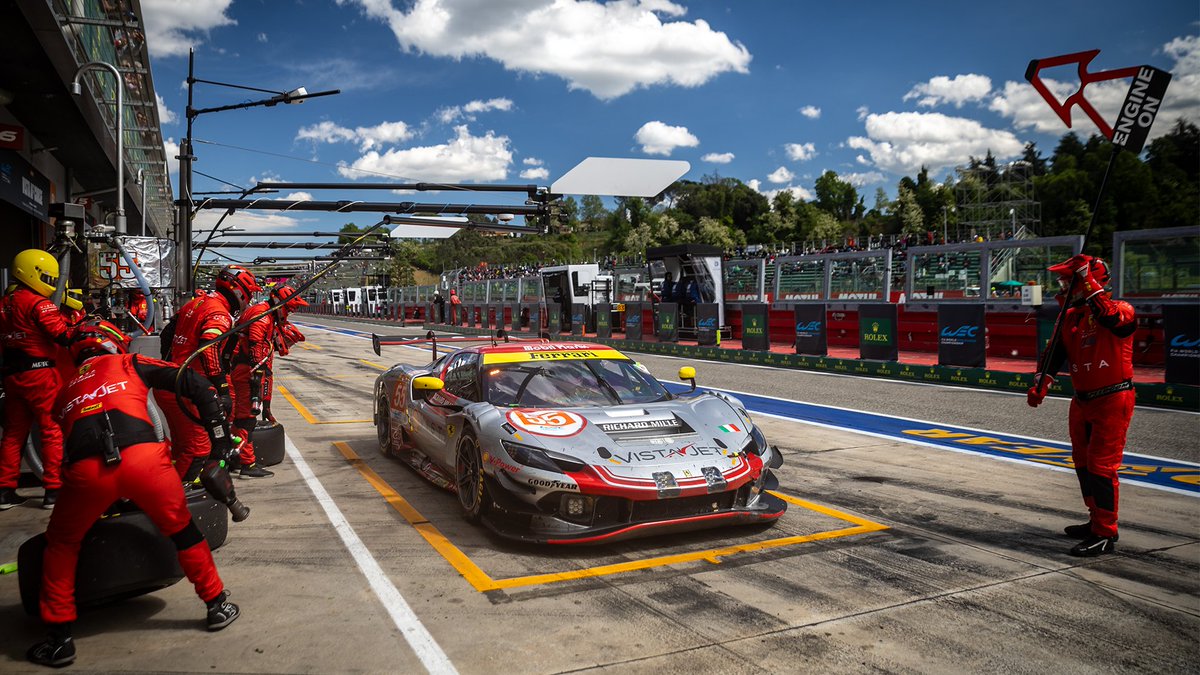 Ferrari Races tweet media