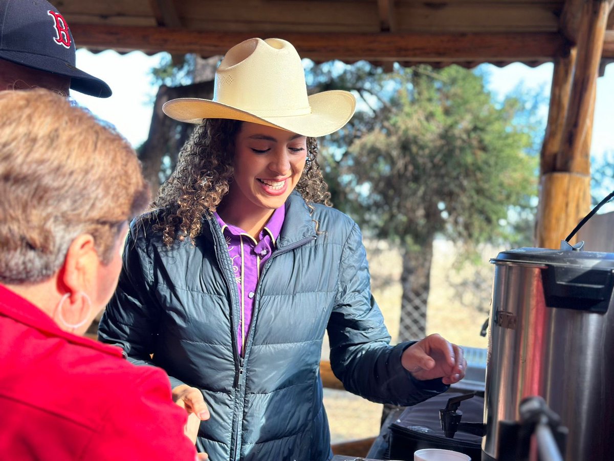 GabyHLopez's tweet photo. Mañana fresca con olor a pino, leña y aroma a café ☕️ de olla.

¡Bonito día comunidad! 

📍La Ciudad, Pueblo Nuevo. 🌲 https://t.co/9eyFsEiZcI