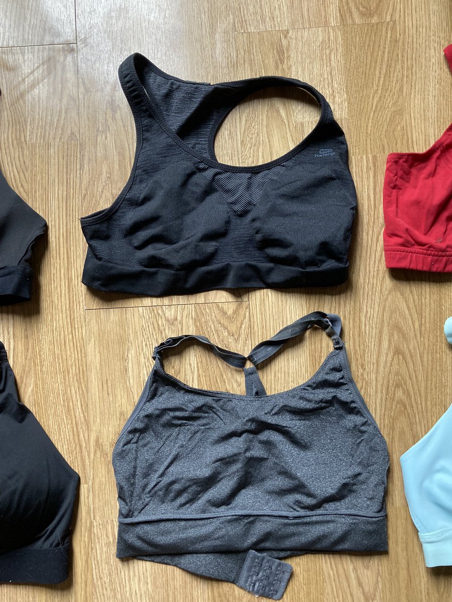 neoologisme's tweet photo. s’il y a des personnes trans qui ont besoin de brassières dans ma TL, je vends toutes les miennes vu que je viens de faire ma torso! 
je faisais du 95D/E, donc elle sont assez grandes
je les vend 5€ l’unité, et je peux faire des lots si besoin
très/bon etat

dm pour + d’infos https://t.co/cj3PMF0wdN