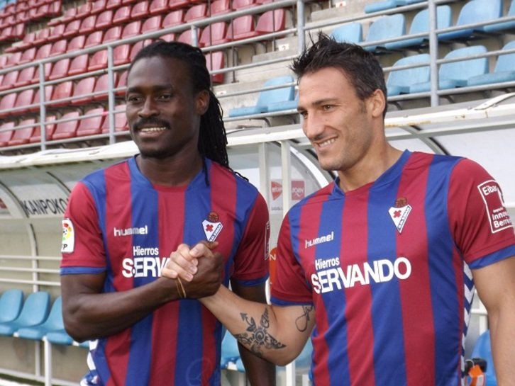 aitor_gue's tweet photo. @educasado Hierros Servando, todo un ejemplo que aguantó como patrocinador del Eibar en primera. https://t.co/WLloNbo7BA