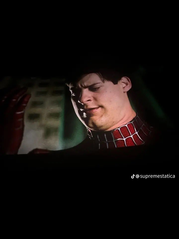 VAULT96283's tweet photo. do NOT sit in the front row when watching Spider-Man 2 https://t.co/phkPHBaEd8