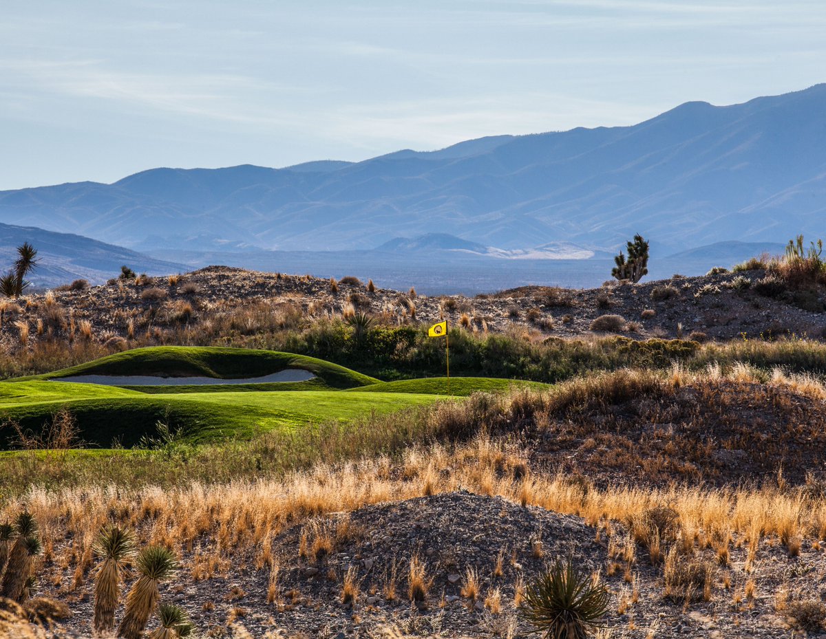 Surrounded by majestic peaks, every swing is a picture-perfect moment. Golfing with mountains as our backdrop is simply breathtaking. ⛳️ #NatureViews