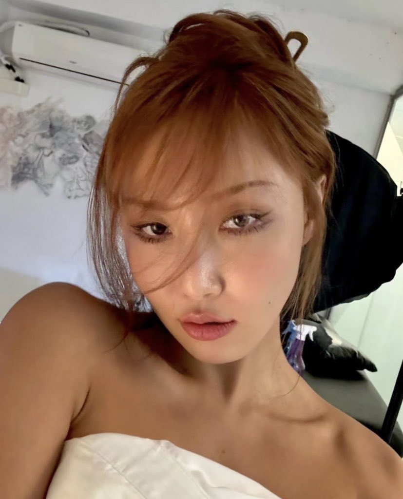 __mariahwasa's tweet photo. Seharusnya, kita punya kebebasan untuk melampaui batas norma seksual. Seharusnya, kita selalu punya hak atas ketubuhan kita sendiri. Mengapa kita seolah dijauhkan dengan hal yang paling dekat dengan kita? Oleh norma hingga dogma, mengapa tubuh perempuan ditumpangi stigma? https://t.co/8vkmuxlZvh