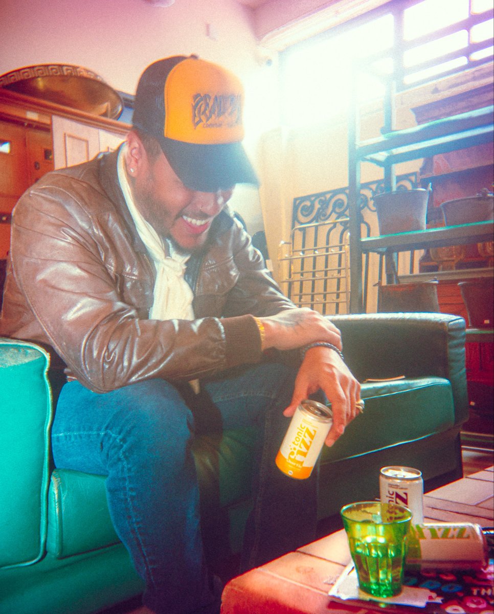 Chill + Relax + Michigan = Chillax with a Tonic Fizz
#ThursdayMotto #Chillax #MI #Tonic