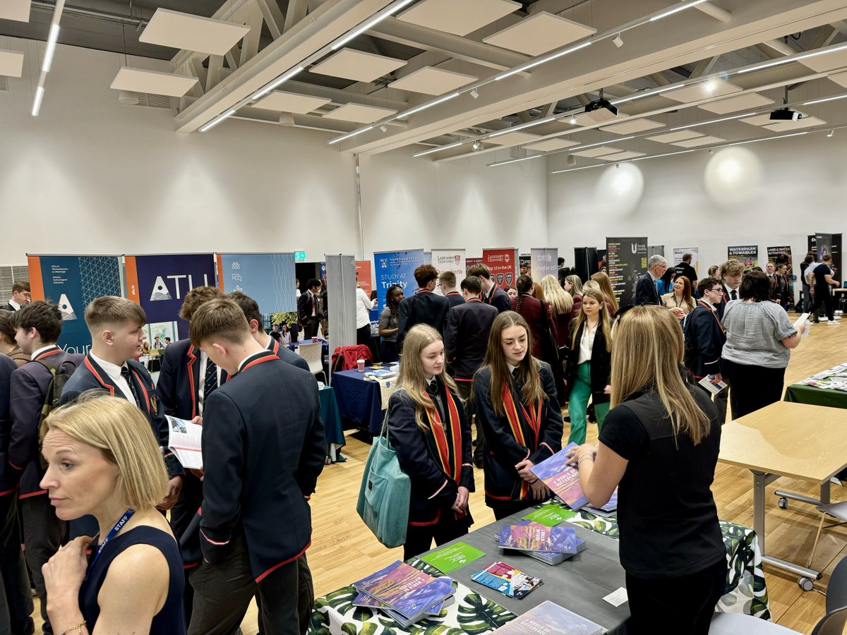 We were delighted to host the Fermanagh Learning Community Careers Convention today. Working together to increase student choice, the event enabled Year13 Students from 10 post-primary schools in Fermanagh to get information on their options. Learn more:swc.ac.uk