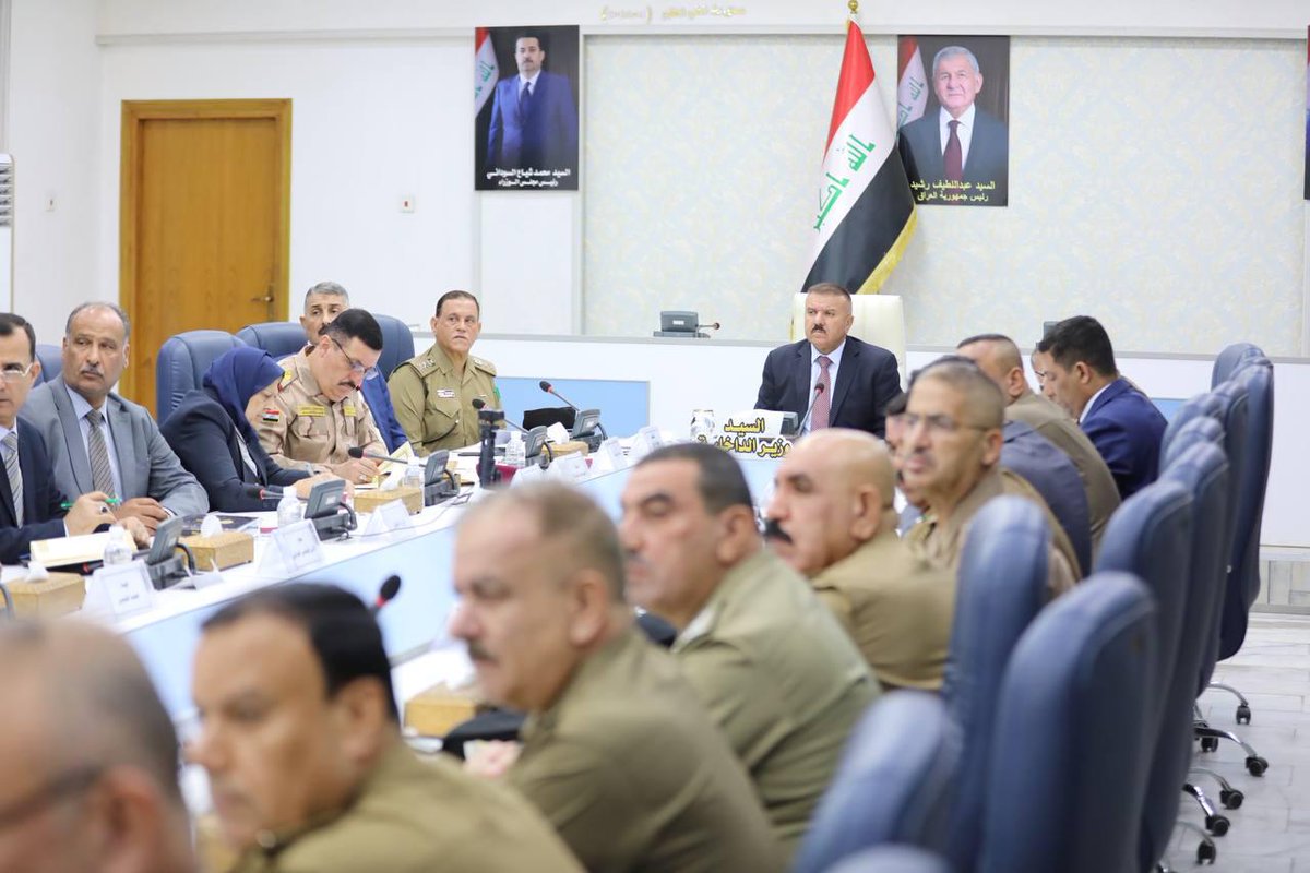 #Iraq's interior minister has chaired a meeting regarding #arms_regulations, emphasizing the advancements in the project and the provision of all necessary resources, Iraqi state media reported on Wednesday

#TheNewRegion