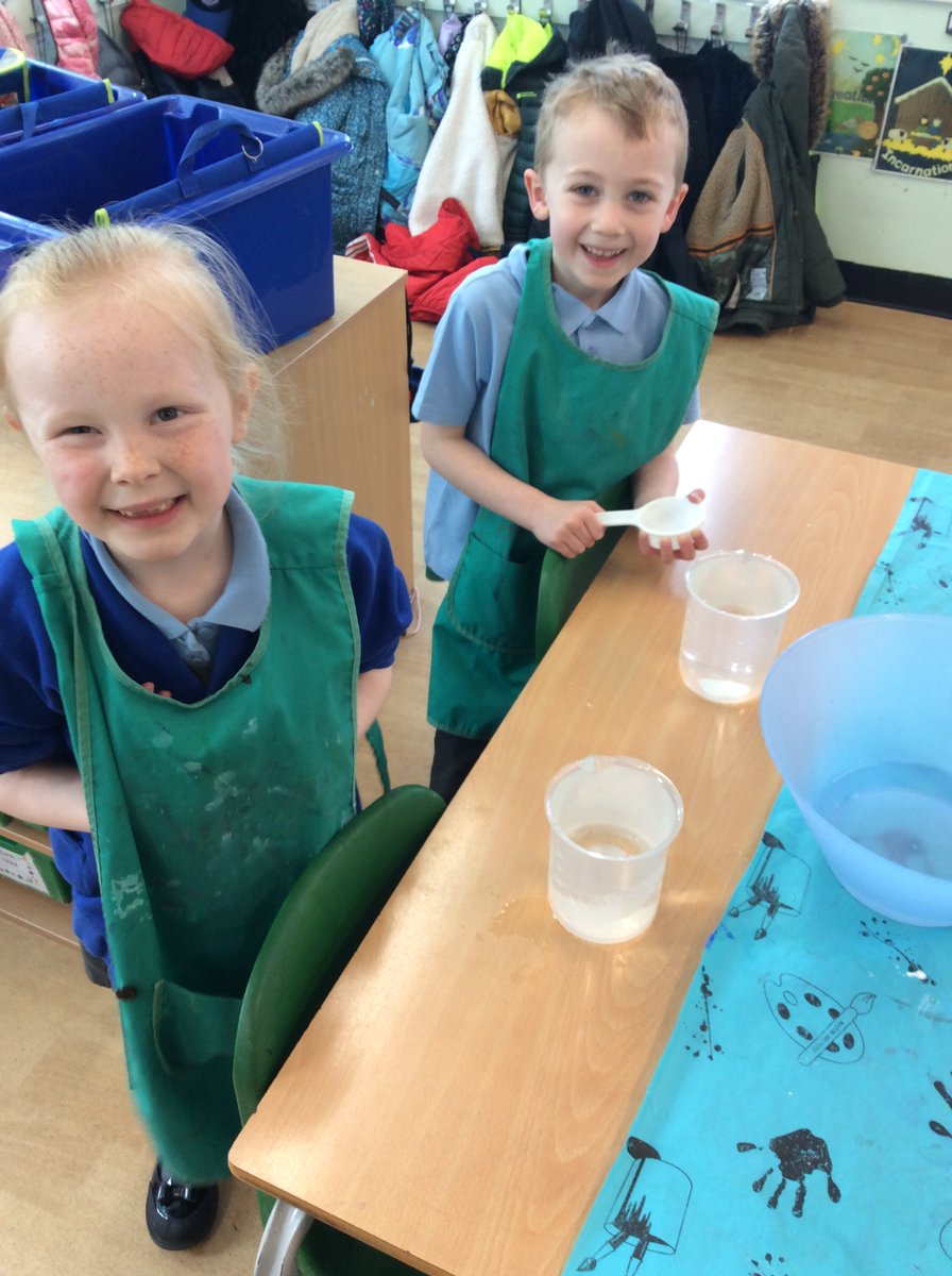 AppleySaintsCE's tweet photo. Great work on capacity today in #ABASY1.
The children enjoyed showing full, empty, half full, almost full and nearly empty.
@CidariEducation @WhiteRoseEd @WN6_Mums #abasmat https://t.co/igCz7ZSuIp