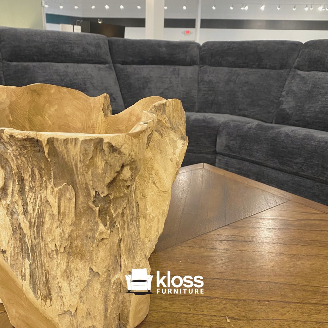 Organic texture with clean line furniture will never go out of style 😍

#klosstohome  #ModernHomeDecor #MinimalistLiving #TimelessElegance