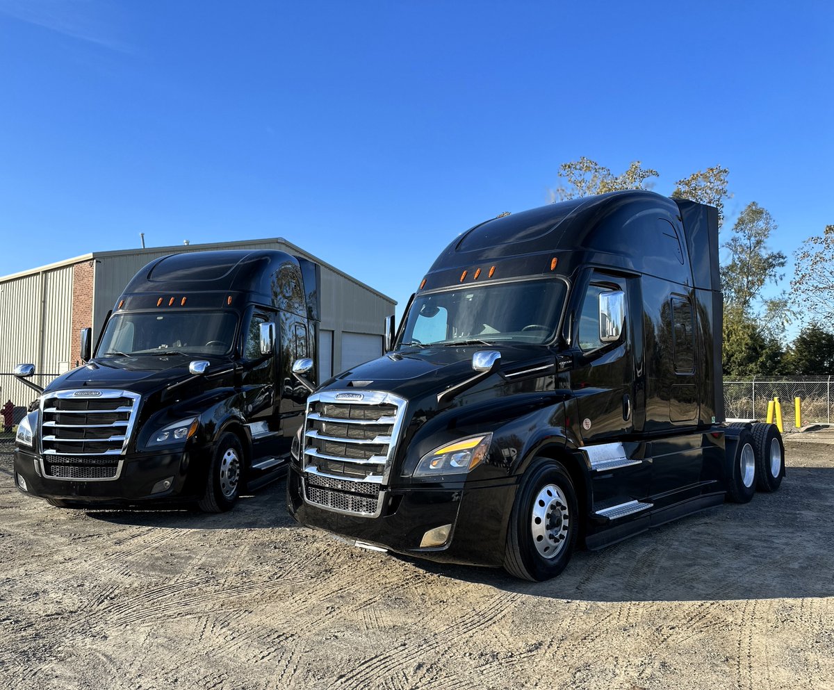 truckvin's tweet photo. Just a couple of 2021's -  a few of many purchased! Have a Freightliner You're Ready to Sell? America's Foremost Truck Buyer is the Answer. #truckvin #freightliner #cascadia https://t.co/3WoQY3fWRz