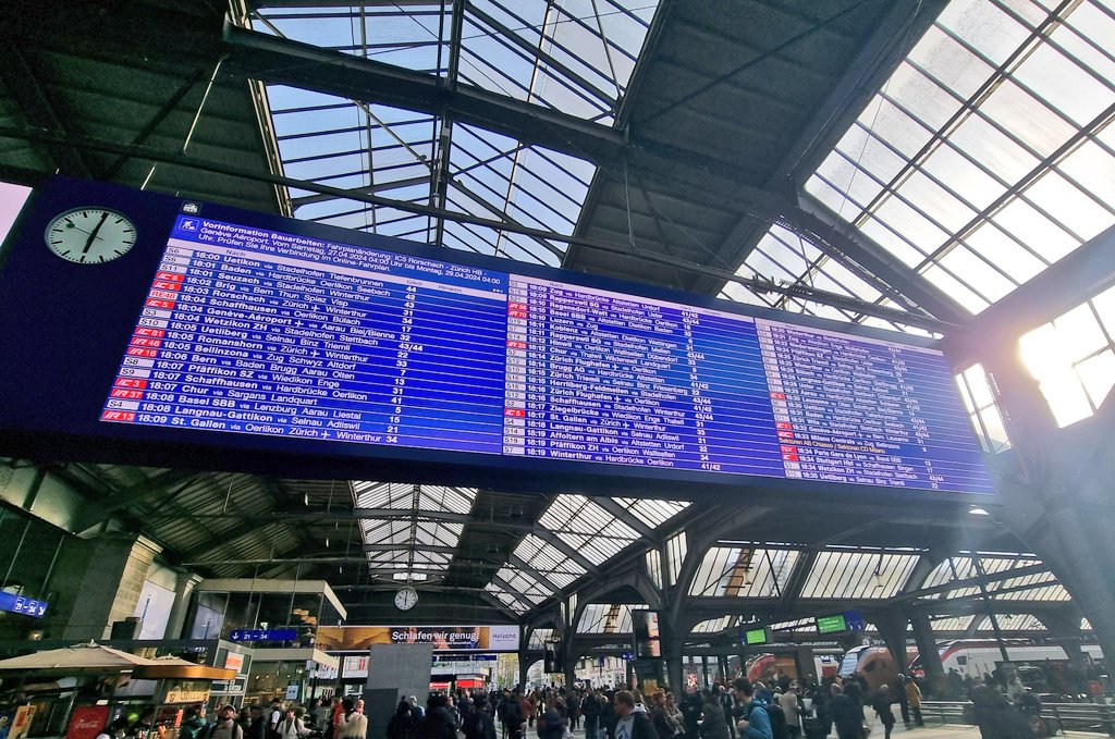 Hello World, #Switzerland calling... This is #Zürich Main Station 🇨🇭 There are 54 TRAINS departing here in the next 34 MINUTES to domestic and international destinations. It's Unparalleled 🤯 #NonstopEurotrip