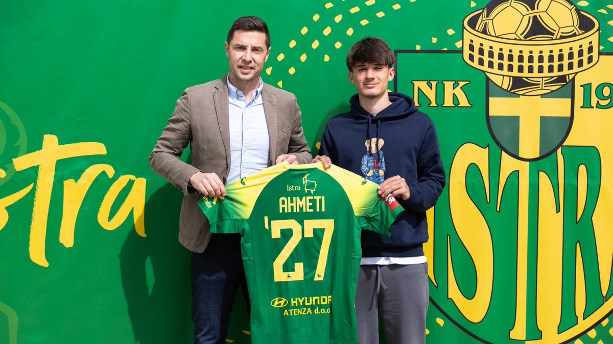 🤝 OFICIAL | El centrocampista Dukan Ahmeti (16) firma su primer contrato profesional con el @NKIstra1961, que se prolonga hasta 2027. Es uno de los proyectos más serios de su academia, y si no pasa nada raro, estará en la #U17EURO con la @HNS_CFF.