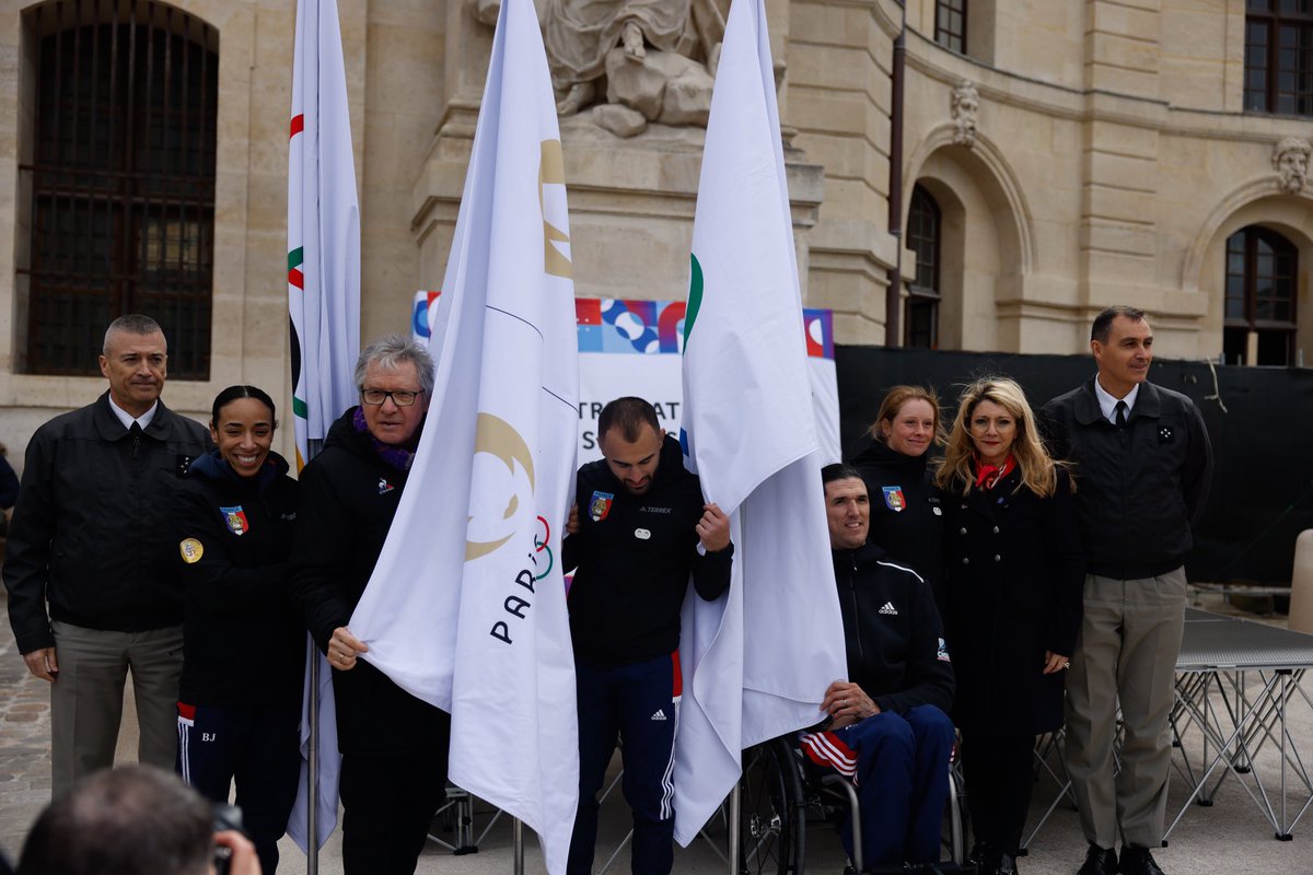 Nos sportifs militaires à l’honneur au cœur de l’Hôtel national des Invalides 📸 Se rassembler autour des valeurs de @Paris2024 et promouvoir nos sportifs de haut niveau de la Défense, voici tout l’objectif de la tournée des drapeaux, un événement unique organisé par…