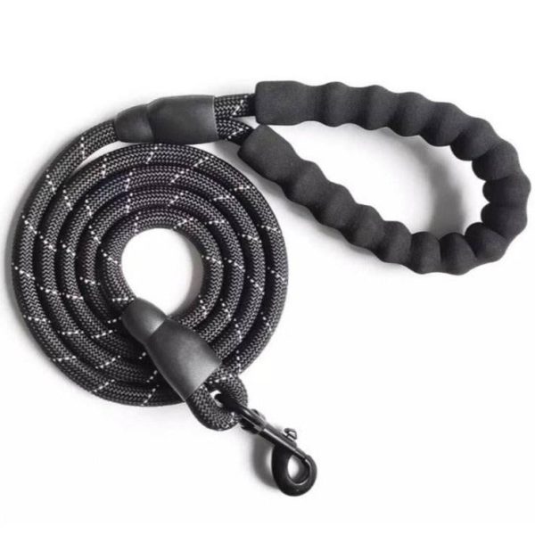 Enjoy the comfort of the plush handle and heavy-duty clasp, our 5-foot high-quality rock climbing rope leash,1/2 Inch diameter rock climb rope, Soft padded handle!

#dogs #dogslife #dogsofinsta #dogsofinstagram #dogsofmathias777 #dogsofig #dogstagram #dogsofinstaworld